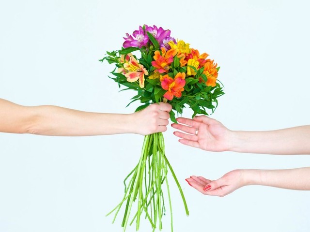 У яких випадках можна дарувати різні квіти та чи правда, що гвоздика вважається траурною квіткою